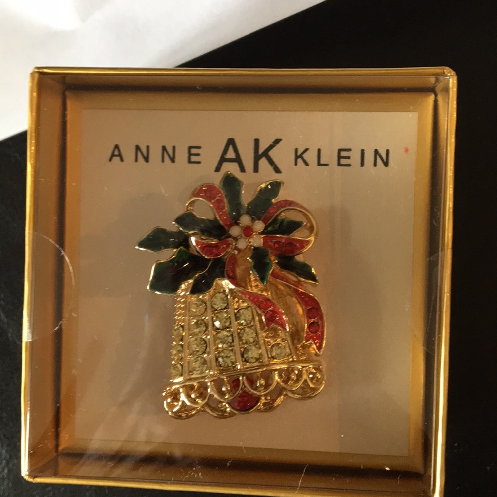 New Anne Klein Gold Bell Crystal Brooche Ribbons